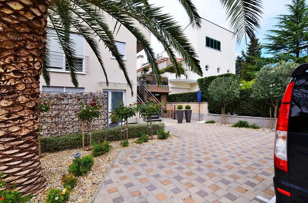 Villa Diana Zadar 0*,  Croatia