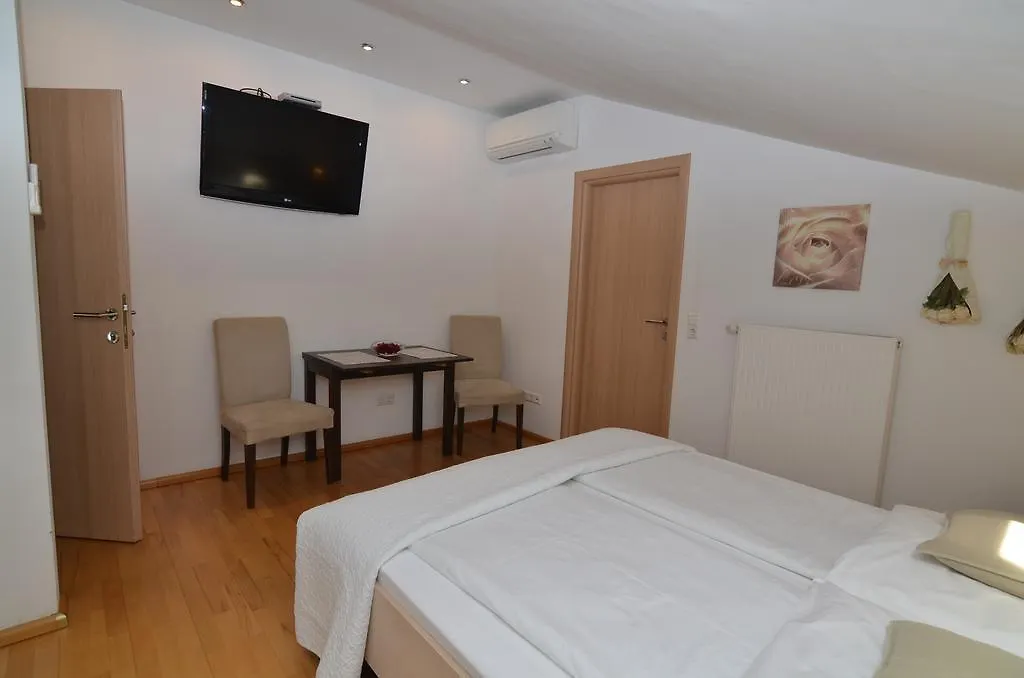 Villa Diana Zadar Apartment